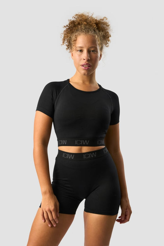 define seamless logo t-shirt crop top black