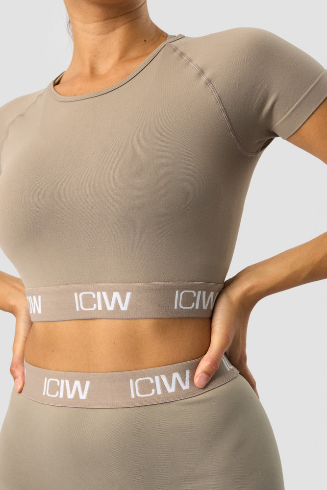 define seamless logo t-shirt crop top taupe