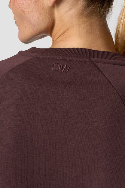 everyday cropped crewneck burgundy