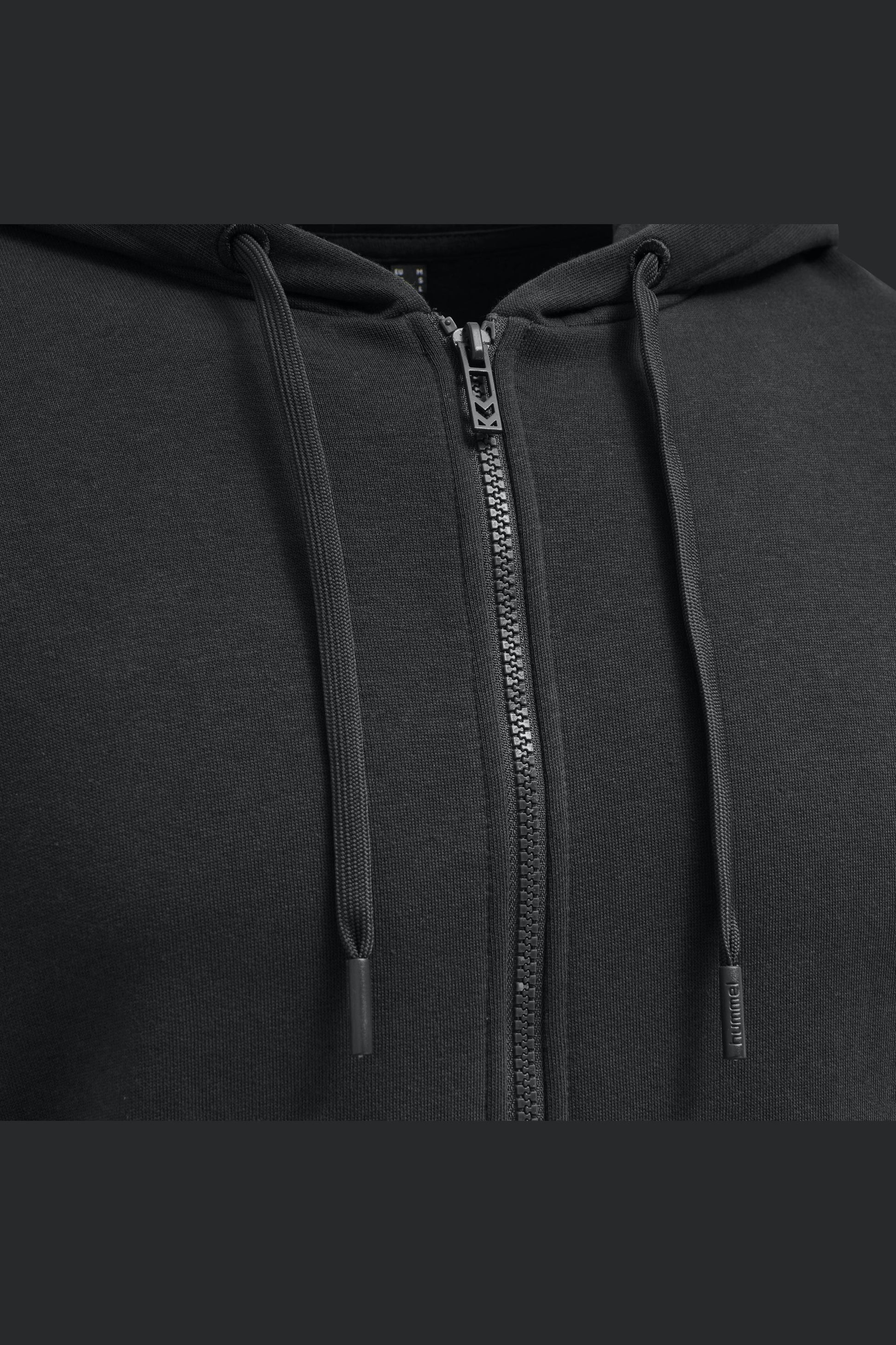 HUMMEL - Hmllegacy Zip Hoodie Plus - Black