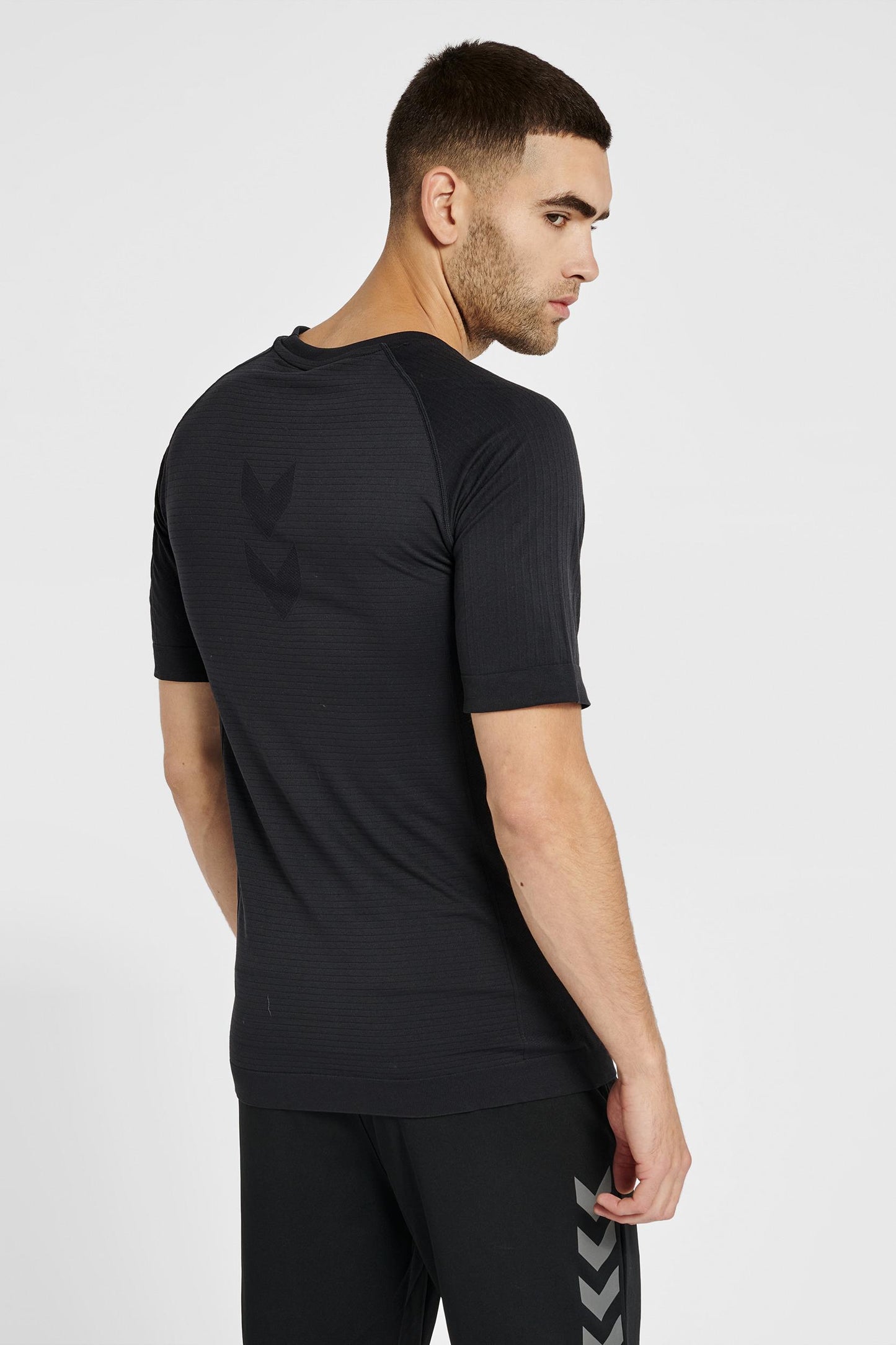 HUMMEL - Hmlstroke Seamless T-shirt - Black