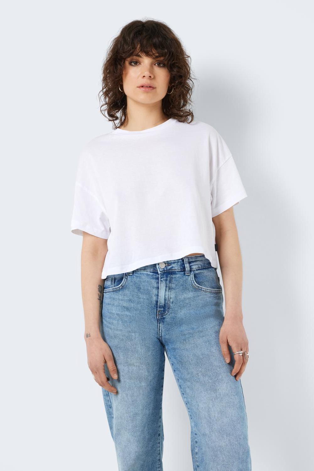 NOISY MAY - Alena S/s O-neck Semicrop Top - White