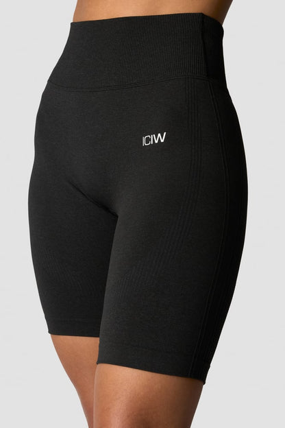 soft seamless biker shorts wmn black